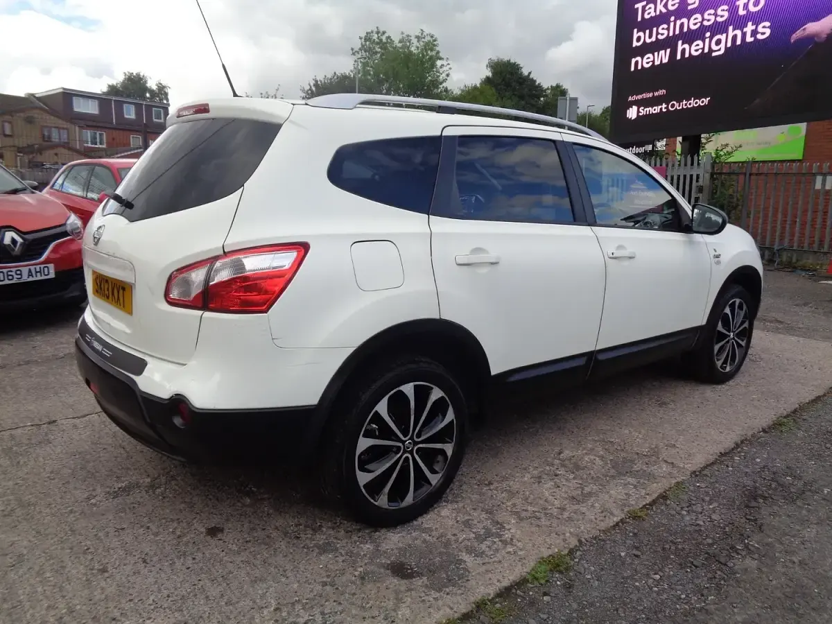 Used Nissan Qashqai +2 N-TEC 117 HP (86 kW) 2013 White SUV