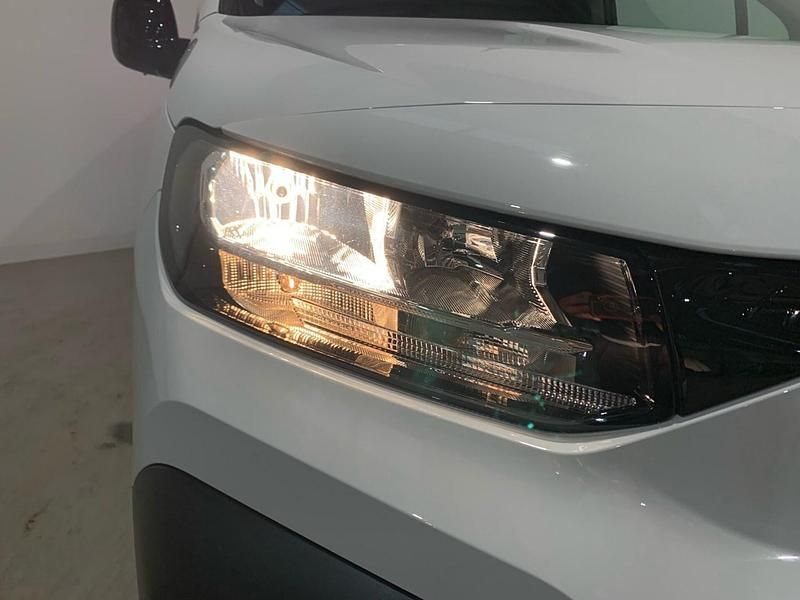Used Citroën Berlingo 100 HP (73 kW) 2024 White MPV