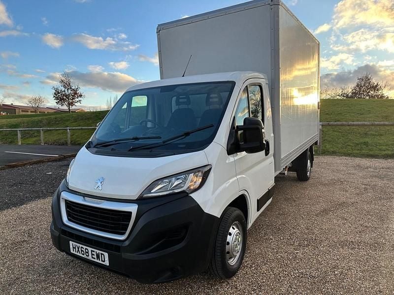 Used Peugeot Boxer 130 HP (95 kW) 2019 White Van