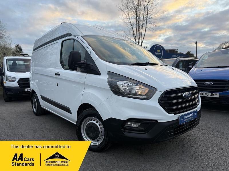 Used Ford Transit Custom 105 HP (77 kW) 2019 White Van