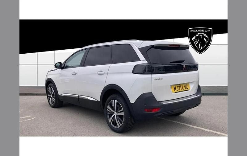 Used Peugeot 5008 Allure Premium 131 HP (96 kW) 2021 White SUV