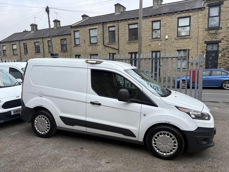 Used Ford Transit Connect 100 HP (73 kW) 2018 White MPV