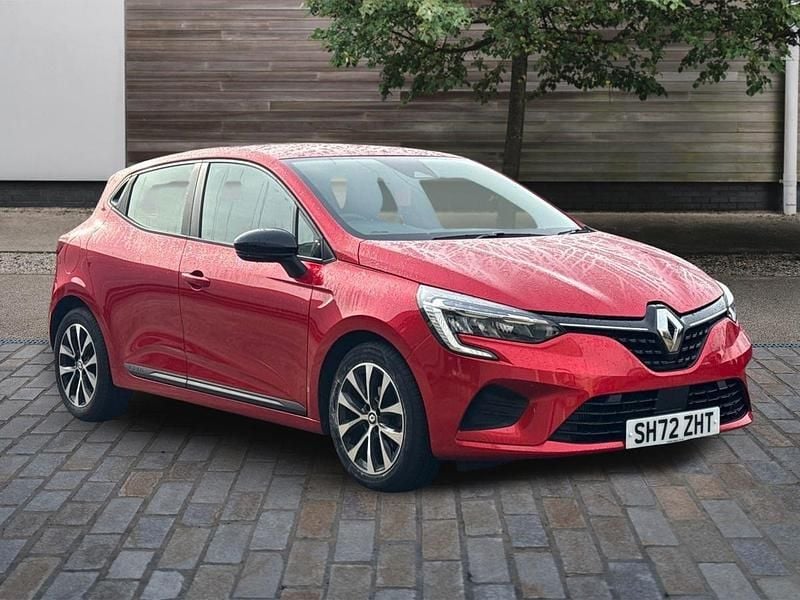 Used Renault Clio V Evolution 90 HP (66 kW) 2023 Red Hatchback