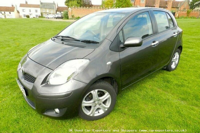 Used 2010 Toyota Yaris Hatchback | £5,270 (Expensive) - Image 1/4