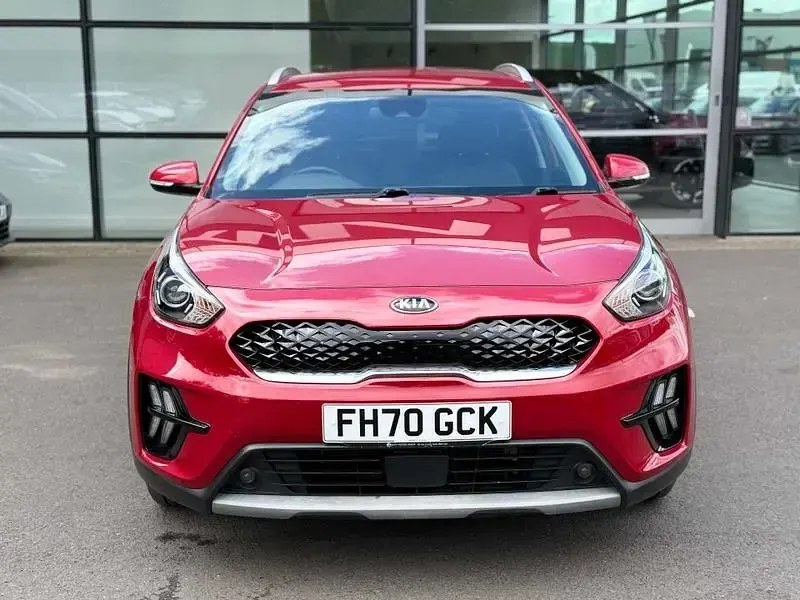 Używany Kia Niro 141 KM (103 kW) 2021 Czerwony SUV