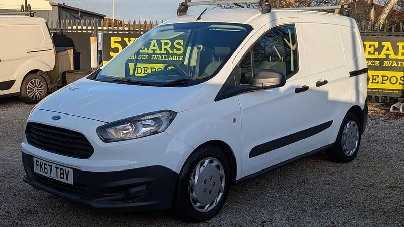 Usado Ford Transit 74 HP (54 kW) 2017 Branco Van