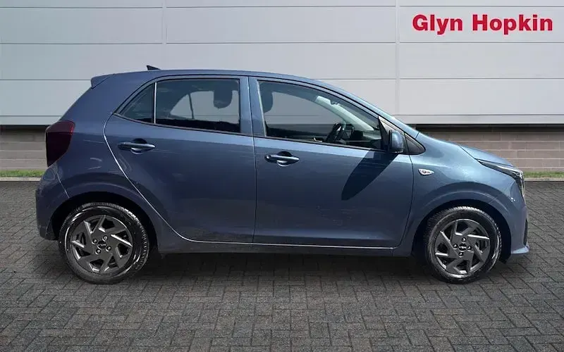Used Kia Picanto 63 HP (46 kW) 2024 Blue Hatchback