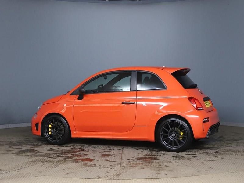 Used Abarth 695 180 HP (132 kW) 2023 Orange Hatchback