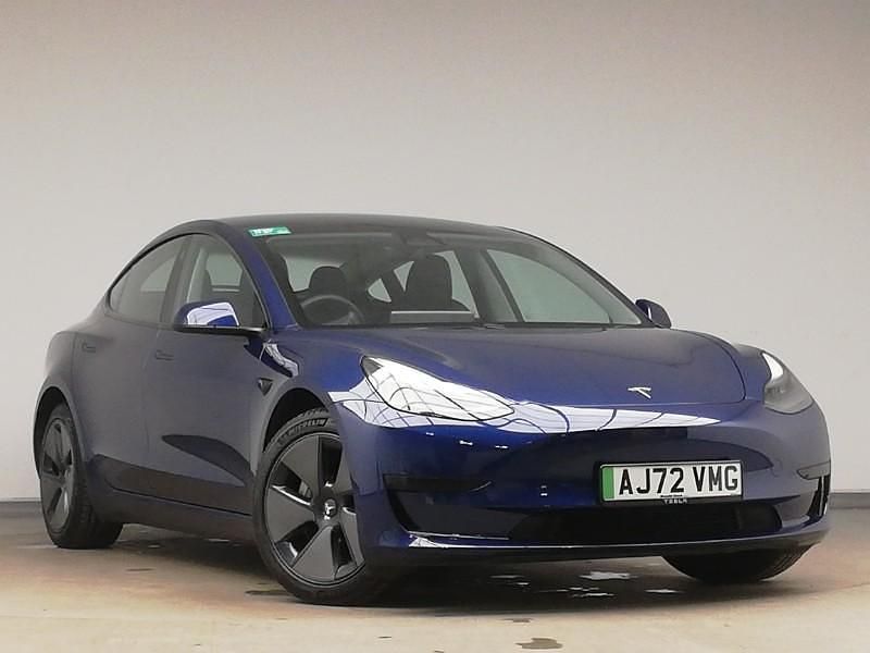 Blue Used 2022 Tesla Model 3 RWD Sedan | £21,998 (A bit pricey) - Image 1/4