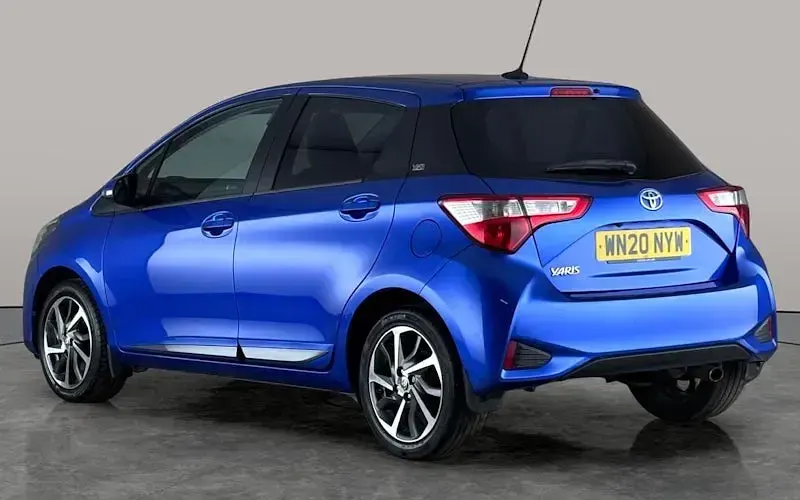 Used Toyota Yaris 111 HP (81 kW) 2019 Blue Hatchback
