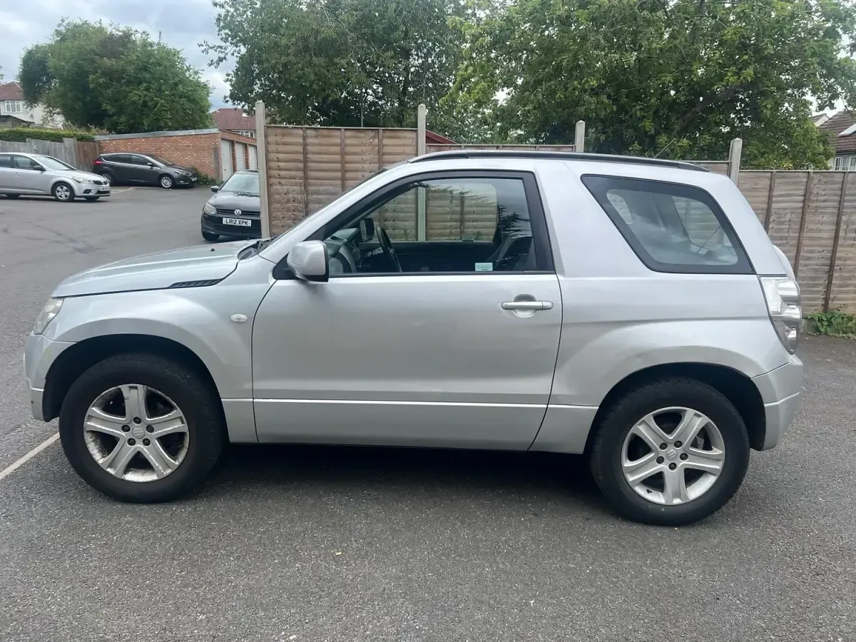 Used Suzuki Grand Vitara 2007 Silver SUV