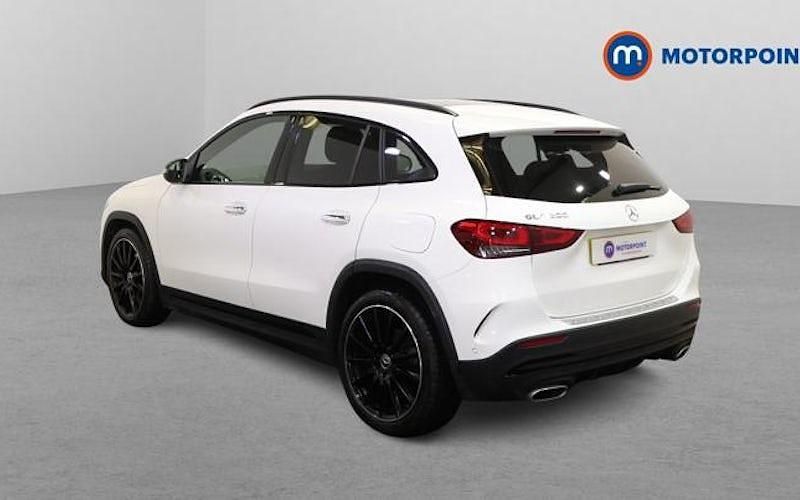 Used Mercedes GLA200 AMG Line Premium Plus 163 HP (119 kW) 2022 White SUV