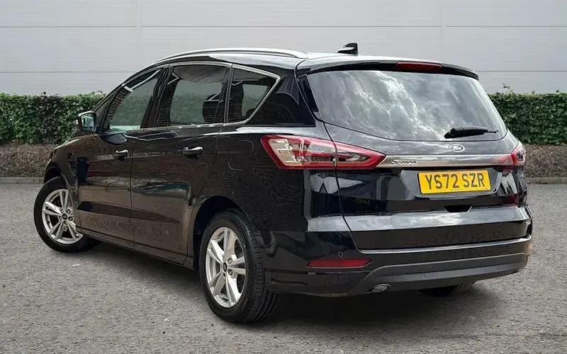 Used Ford S-MAX Titanium 190 HP (139 kW) 2022 Black MPV
