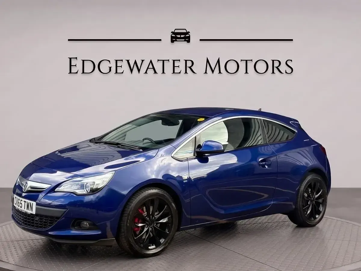 Used Vauxhall Astra GTC SRi 200 HP (147 kW) 2015 Blue Hatchback