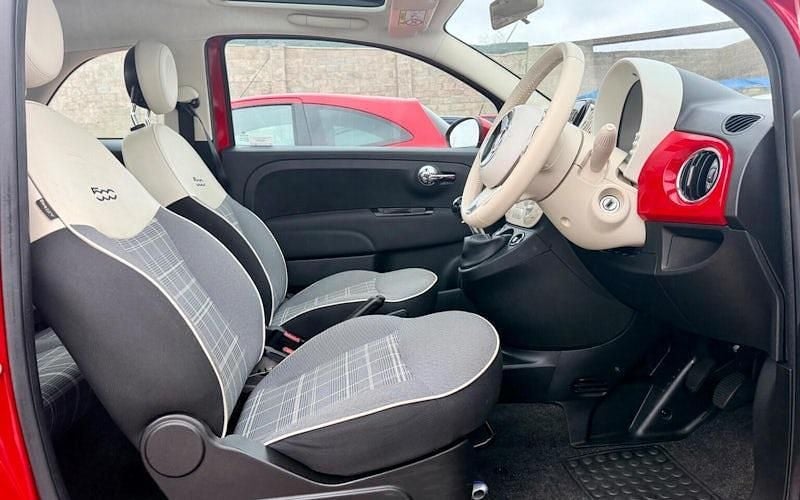 Used Fiat 500 Lounge 69 HP (50 kW) 2018 Red Hatchback