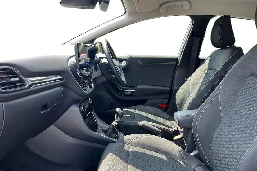 Used Ford Puma Titanium 123 HP (90 kW) 2021 Silver SUV