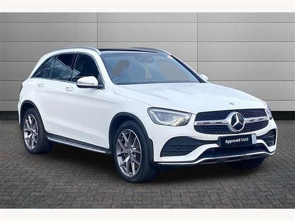 White Used 2021 Mercedes GLC300 AMG Line Premium SUV | £32,650 (Fair price) - Image 1/4