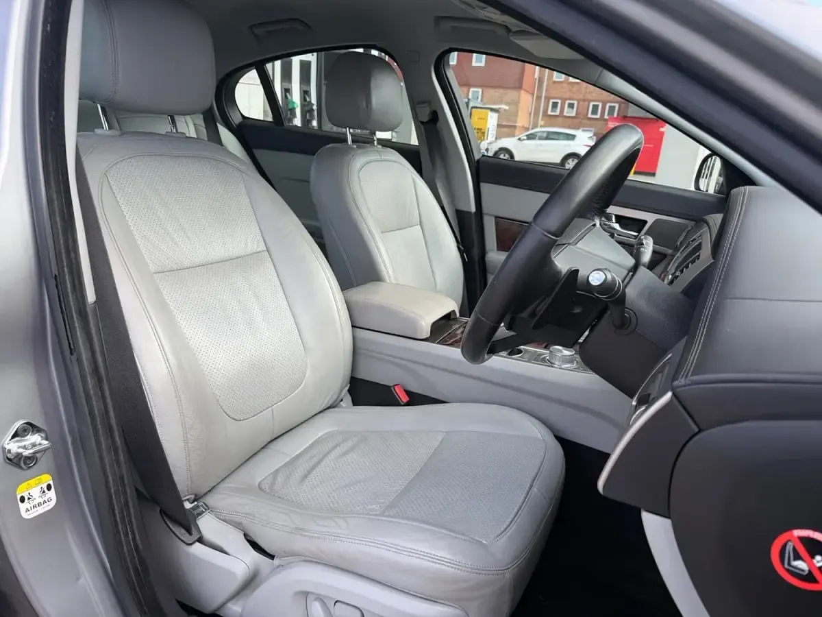 Used Jaguar XF Premium Luxury 207 HP (152 kW) 2008 Grey Sedan
