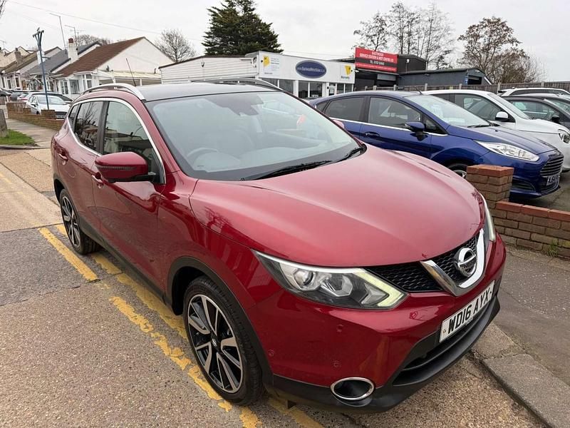 Used Nissan Qashqai Tekna 2016 Red SUV