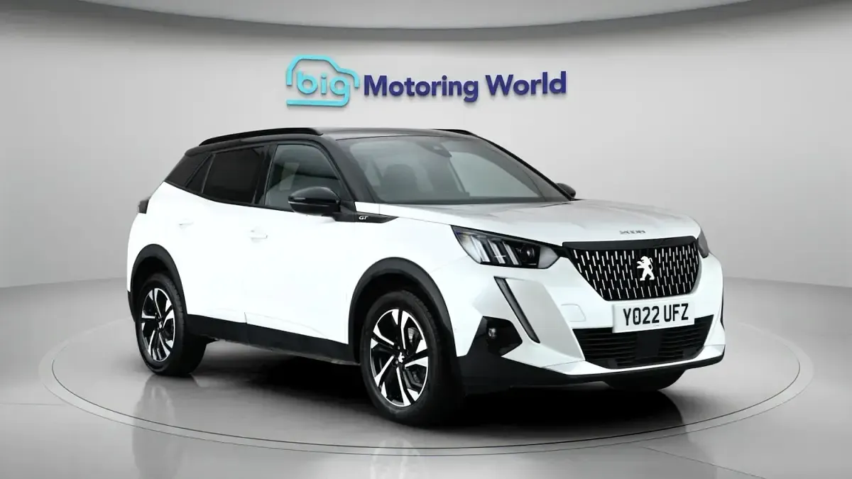 Used Peugeot 2008 GT 131 HP (96 kW) 2022 SUV