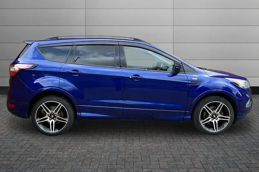 Used Ford Kuga ST-Line 150 HP (110 kW) 2017 Deep impact blue SUV