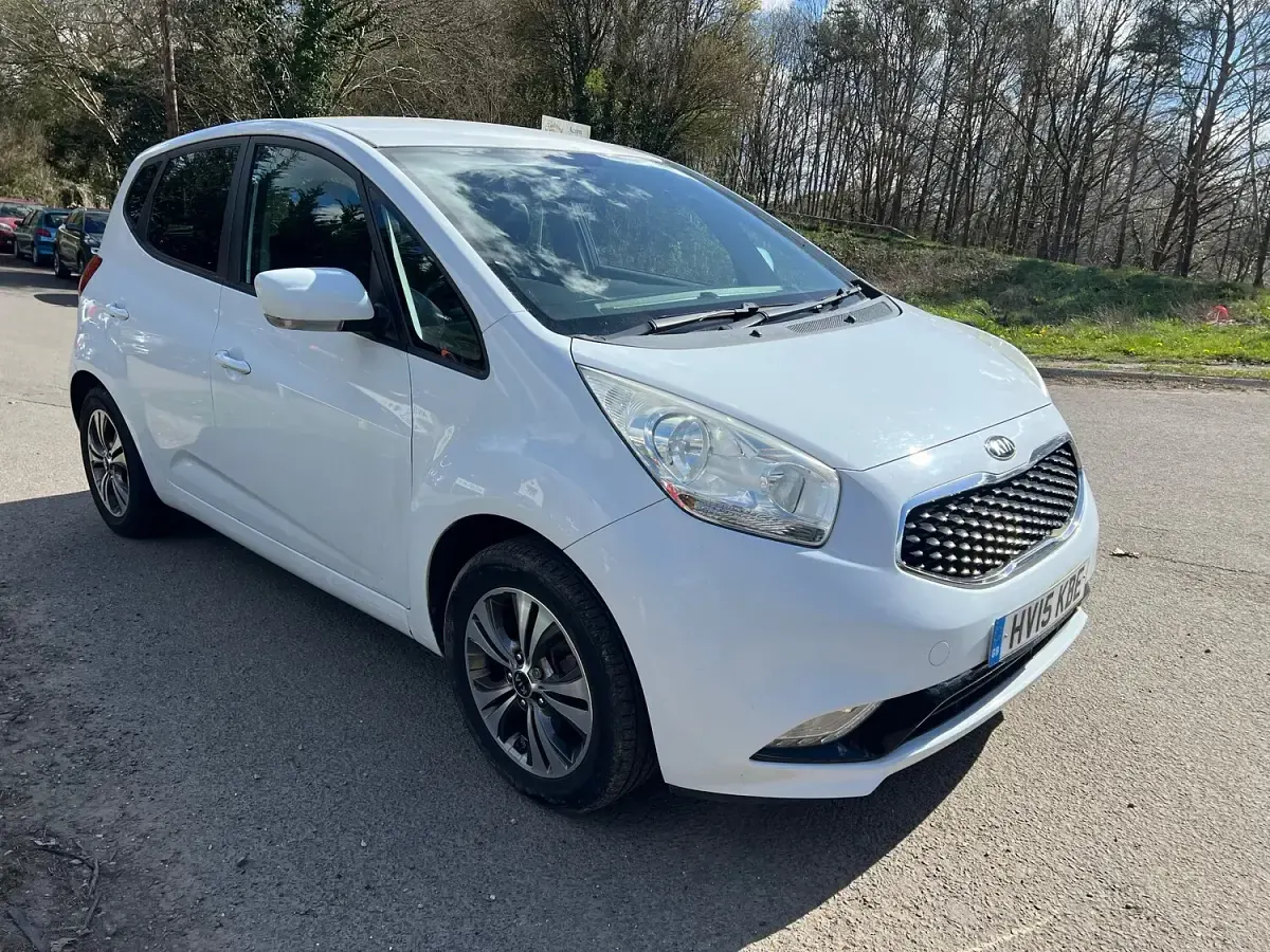 Used Kia Venga 123 HP (90 kW) 2015 White Hatchback