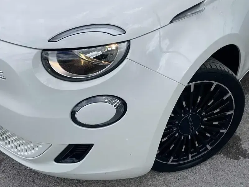 Usado Fiat 500e Icon 86 kW (118 HP) 2023 Branco Citadino