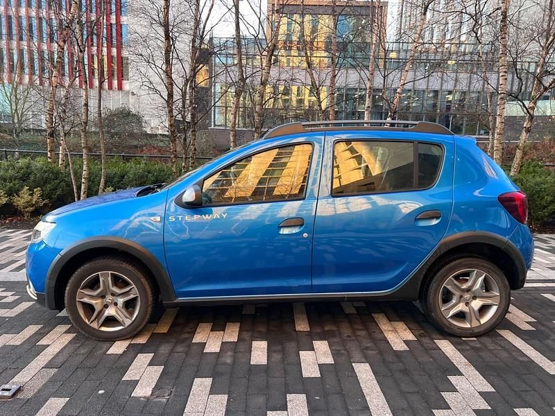 Used Dacia Sandero Ambiance 90 HP (66 kW) 2017 Blue Hatchback