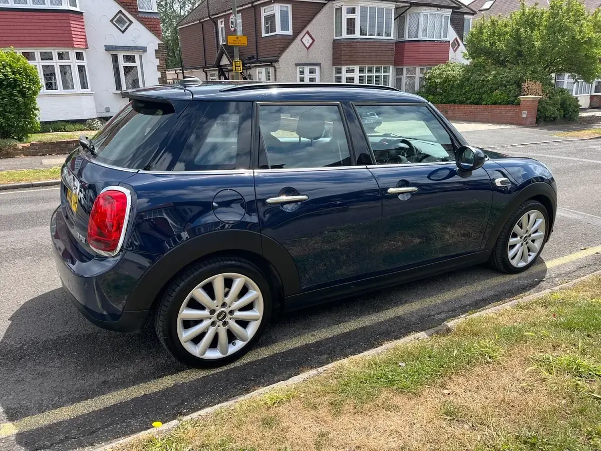 Used Mini Cooper Classic 2019 Blue Hatchback