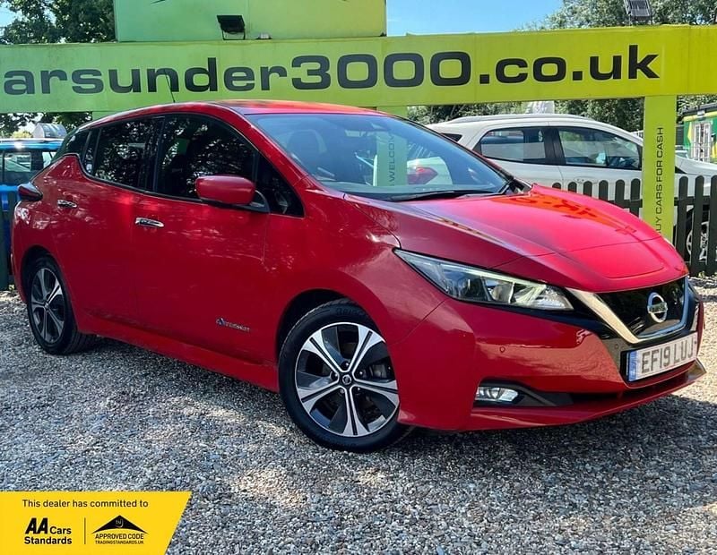 Red Used 2019 Nissan Leaf N-Connecta Hatchback | £7,000 (Fair price) - Image 1/4