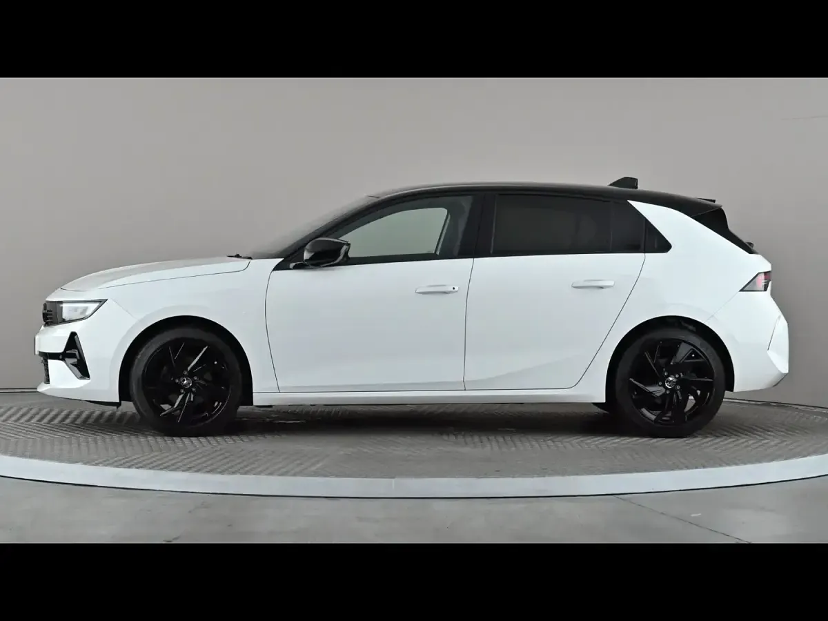 Used Vauxhall Astra 2024 White Hatchback