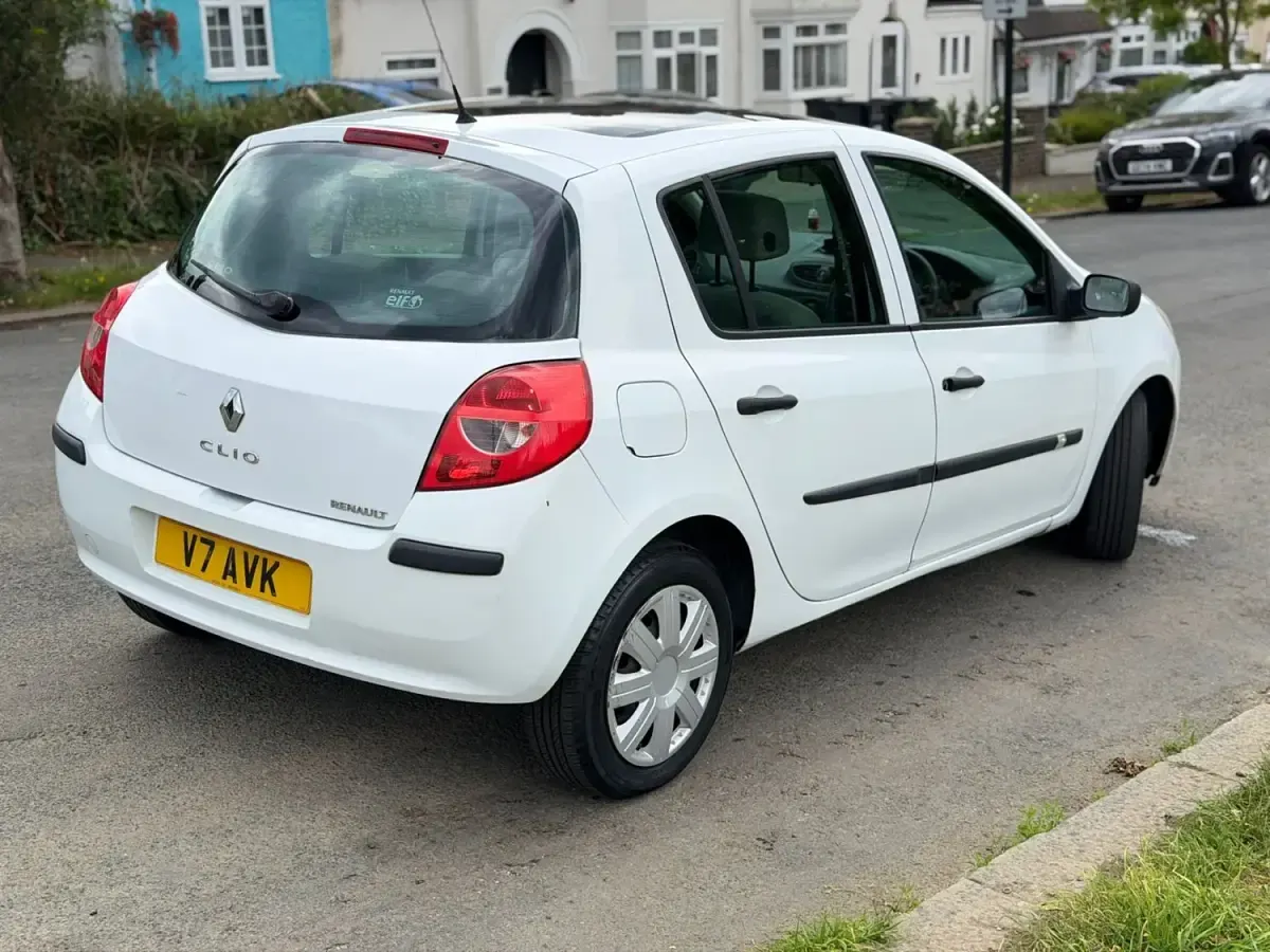 Usado Renault Clio II Expression 2007 Branco Citadino