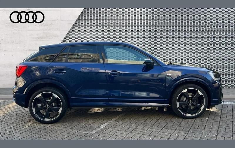 Used Audi Q2 Black Edition 147 HP (108 kW) 2021 Blue SUV
