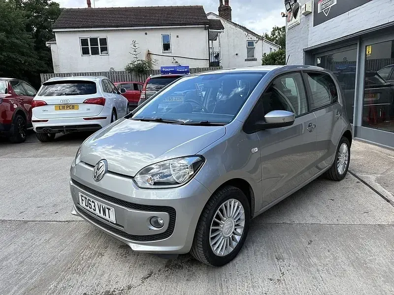 Used VW up! high up! 60 HP (44 kW) 2014 Silver Hatchback