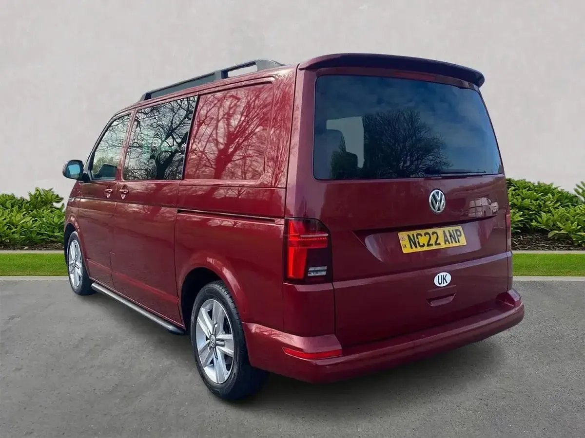 Used VW T6.1 Highline 150 HP (110 kW) 2022 Red Van