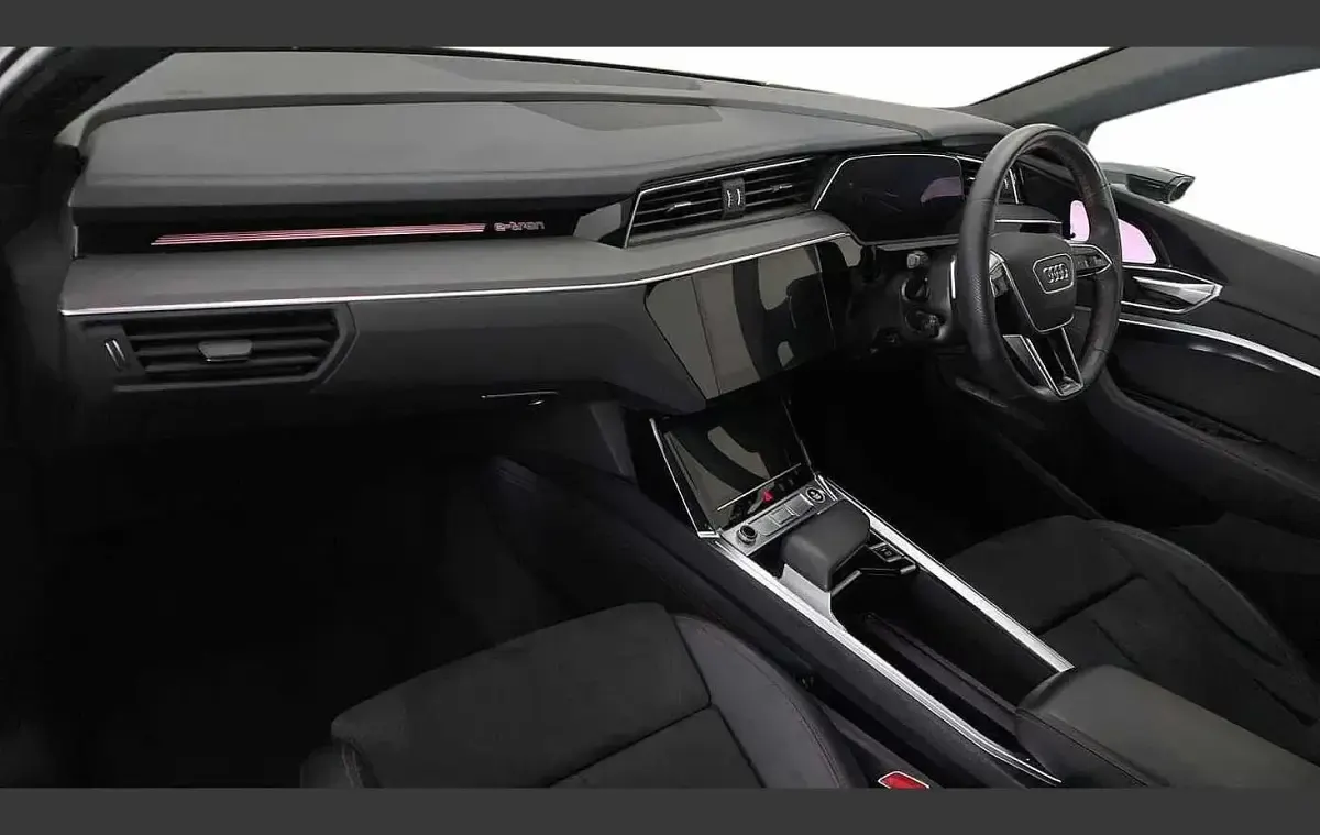 Used Audi Q8 e-tron Advanced 300 kW (408 HP) 2023 Black SUV