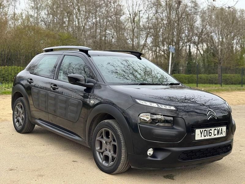 Used Citroën C4 Cactus Feel 82 HP (60 kW) 2016 Black Hatchback