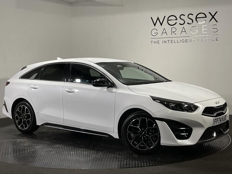 Used 2025 Kia ProCeed GT-Line Hatchback | £19,670 (Good price) - Image 1/1