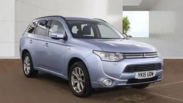 Used Mitsubishi Outlander P-HEV 2015 Blue Estate