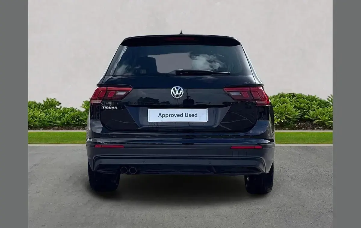 Second-hand VW Tiguan Match 150 CP (110 kW) 2019 Negru SUV