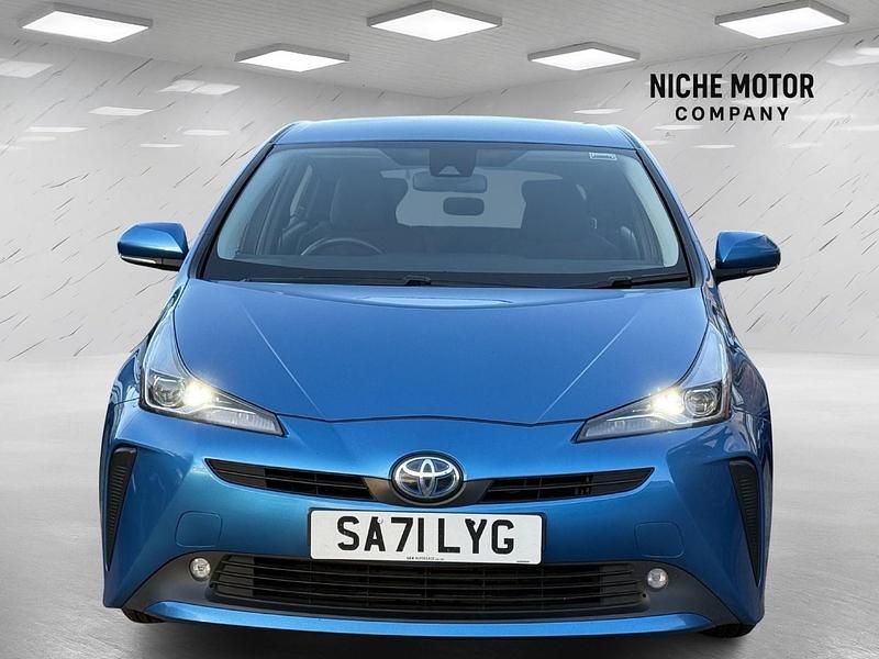 Used Toyota Prius Active 122 HP (89 kW) 2021 Blue Hatchback