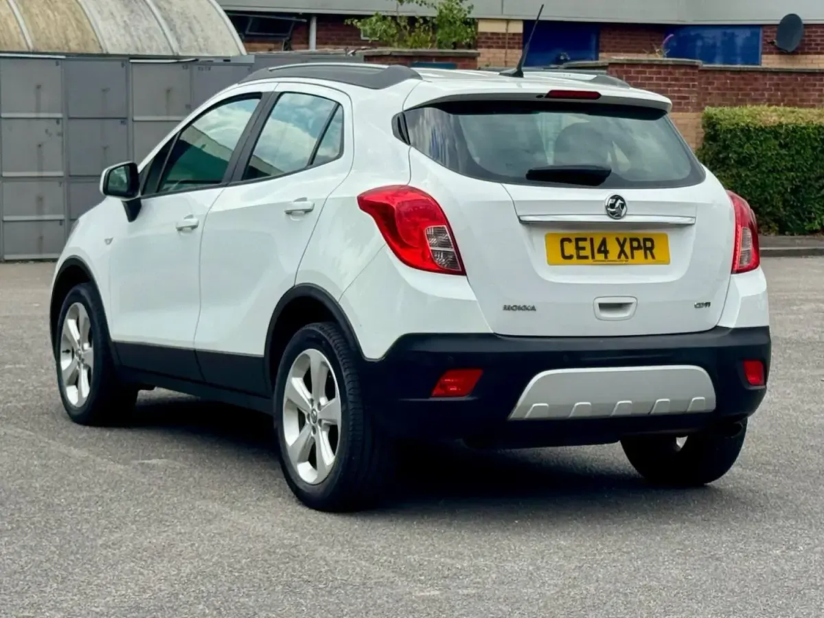 Used Vauxhall Mokka 130 HP (95 kW) 2014 White SUV