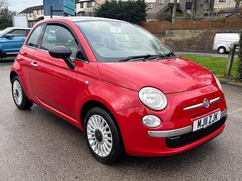 Used Fiat 500 Lounge 69 HP (50 kW) 2011 Red Hatchback