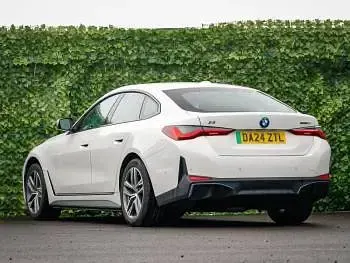 Used BMW i4 Sport Line 210 kW (286 HP) 2024 Alpine white Sedan