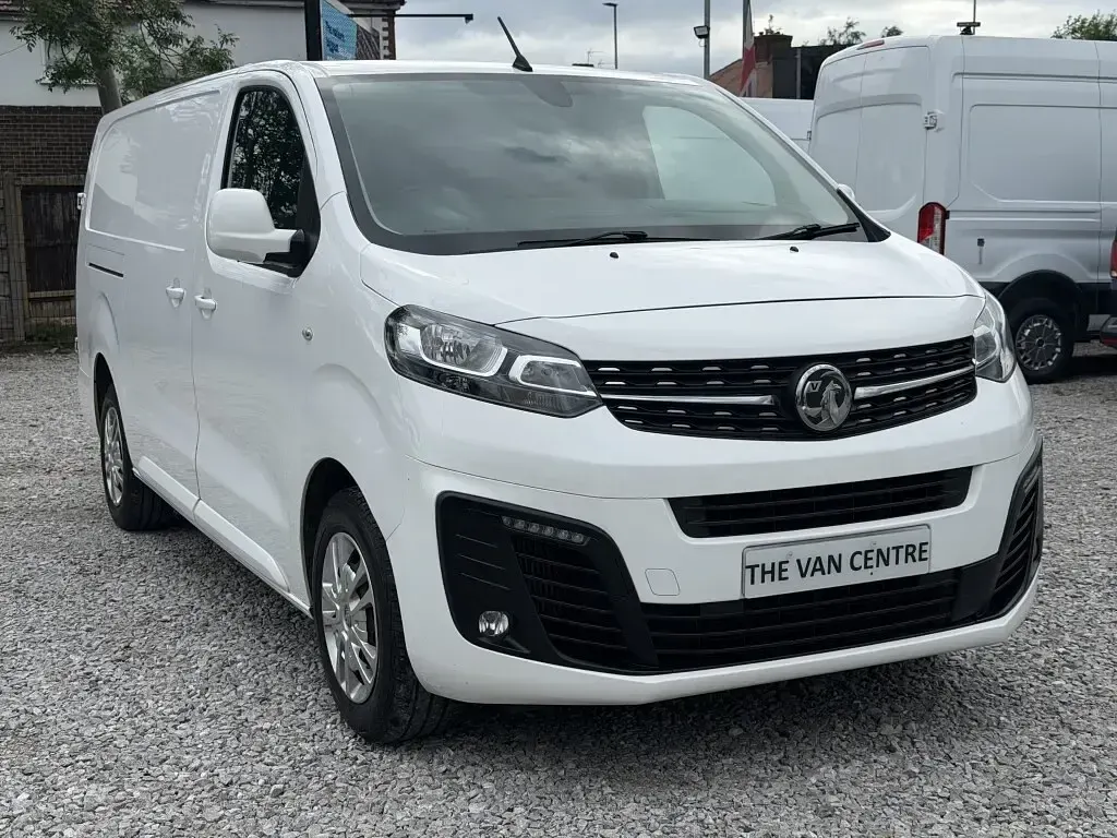 Used Vauxhall Vivaro Sportive 100 HP (73 kW) 2020 White MPV