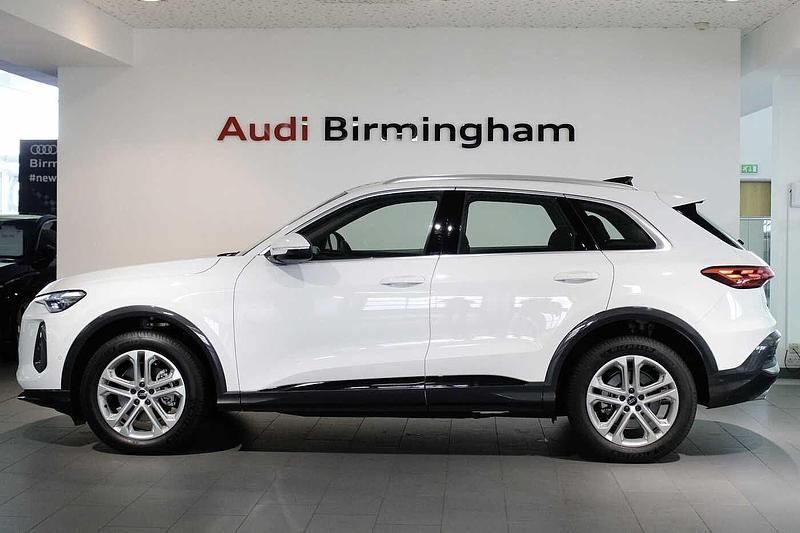 Used Audi Q5 Sport 268 HP (197 kW) 2025 Arkona white SUV