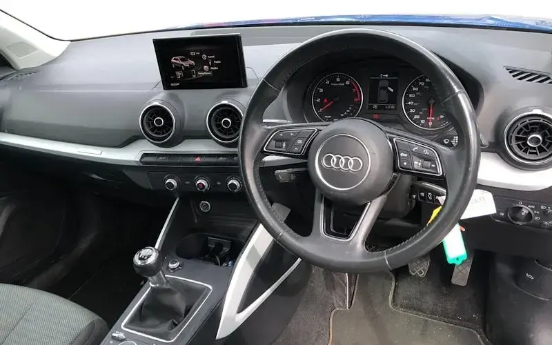 Usado Audi Q2 Performance 116 CV (85 kW) 2020 Azul SUV