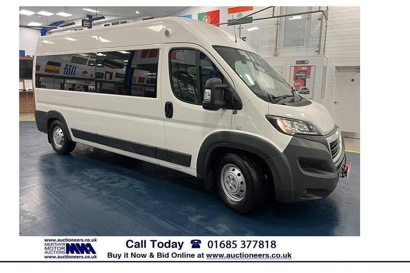 White Used 2017 Peugeot Boxer Access Van | £7,670 (A bit pricey) - Image 1/4