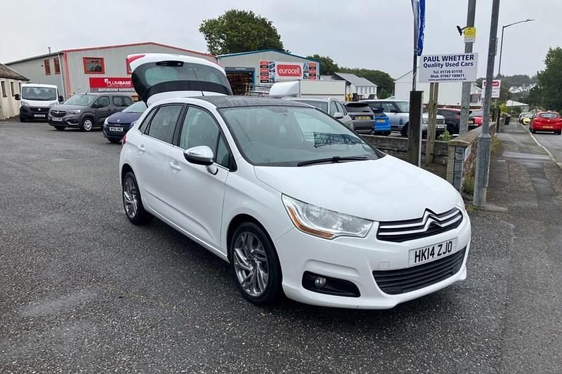 White Used 2014 Citroën C4 SELECTION Hatchback | £4,995 (Fair price) - Image 1/1