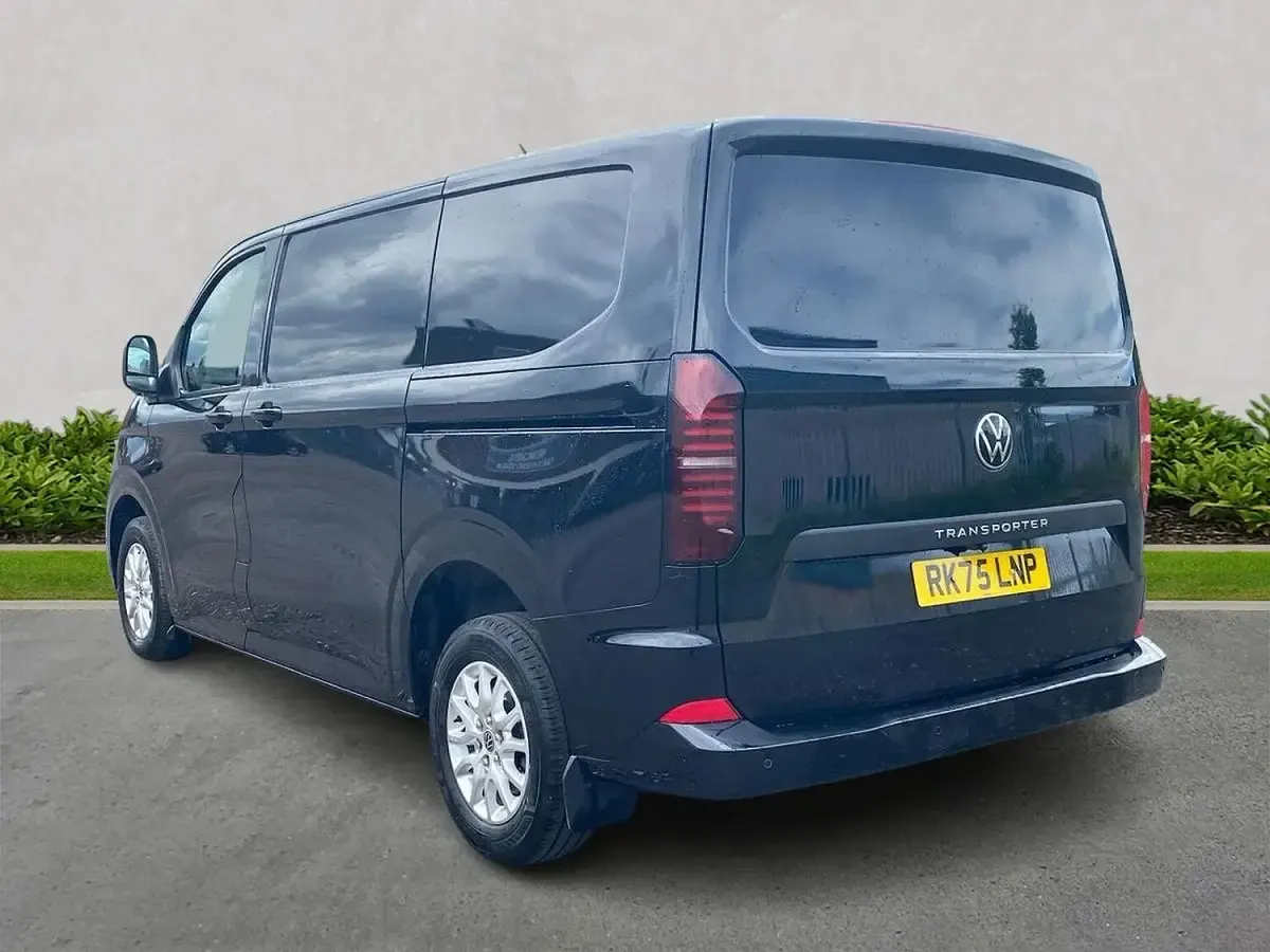 Used VW T7 Pro 170 HP (125 kW) 2025 Black Van